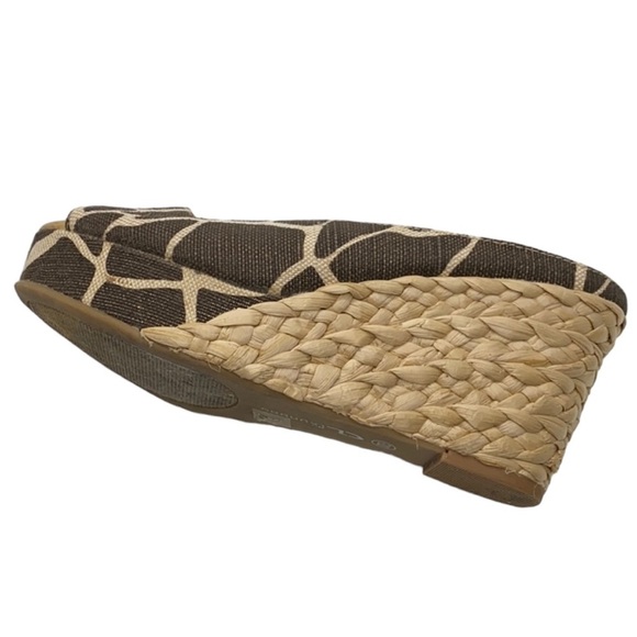 CL By Laundry Giraffe Print Wedge - Picture 4 of 9